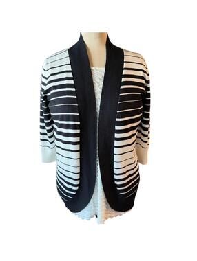 Black & White Stripe Open-Front Cardigan Medium – Modern Chic 3/4 Sleeve Layer